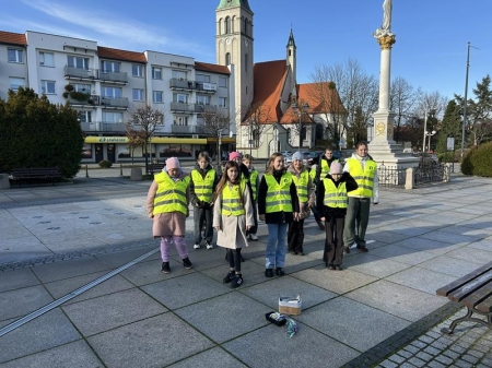 Odblaskowa Szkoła: flash mob na oleskim rynku