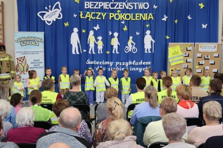 Odblaskowa Szkoła: Bezpieczeństwo łączy pokolenia